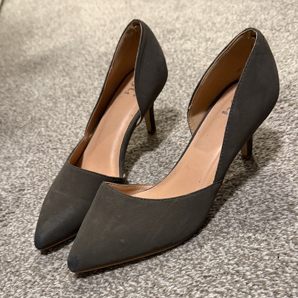 Women's gray heels